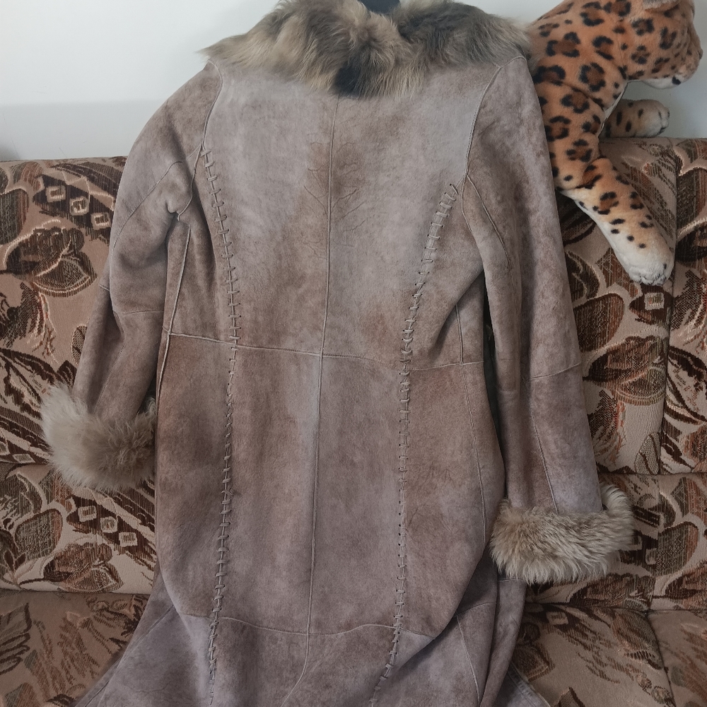 Vintage women's lamb skin coat - Picture 2 of 3